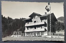 Montbarry Chalet de l'Entr'aide Ouvrière/Glasson Ph . Bulle