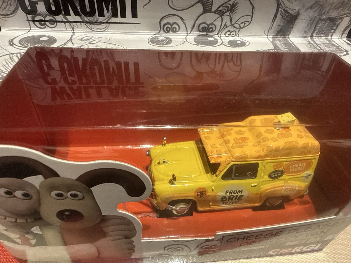 Corgi Toys Voitures modèles: Wallace & Gromit Corgi Cheese Please Delivery Van  – Neuf avec emballage d'origine à Basel par Zomeg 5