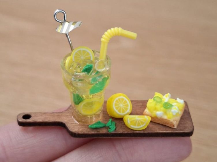Puppenhäuser & -möbel: Handmade Limoncello Spritz mit Canape – Neu (gemäss Beschreibung) aus Zürich von HandmadeTinyFood