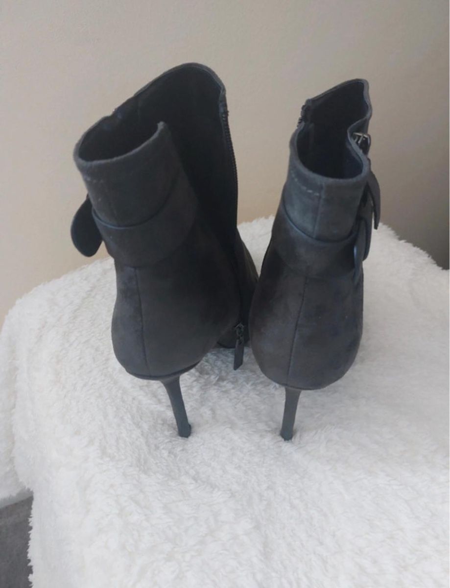 Damenschuhe: Stiletto dunkelgrün suede  – Gebraucht aus Schaan von kri_tsw8 3