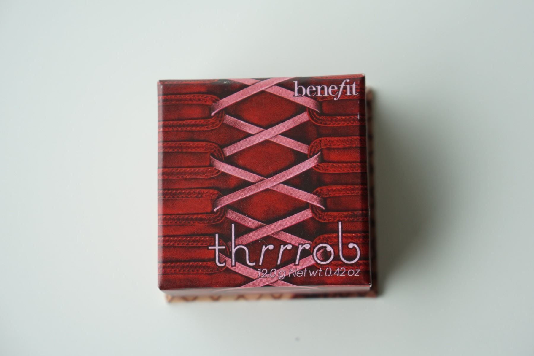 Make-up: Benefit thrrrob Powder Blush - Neu NP:49 – Nuovo e nell'imballaggio originale da Zürich venduto da sambaum 4