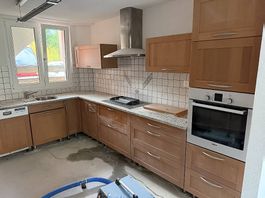 Cuisine fonctionnelle avec électroménager 