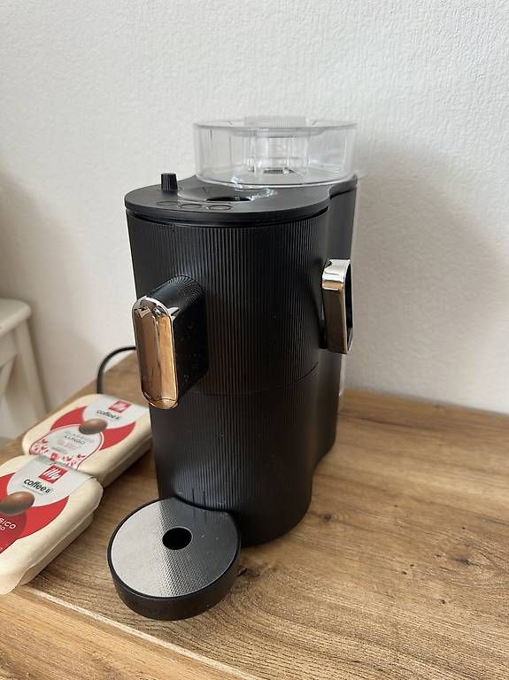 Coffee B Macchine per caffè & Macchine per espresso: Machine à café à vendre – Usato da Romanel-s-Lausanne venduto da yas_7m2m