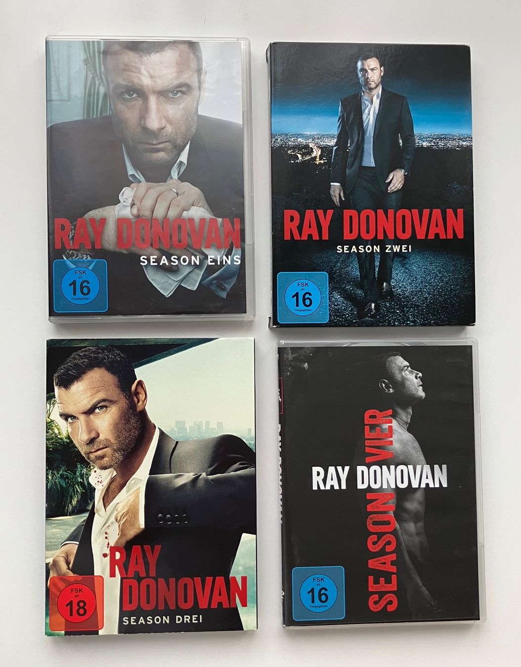 Tutti i DVDs: Ray Donovan - Staffel 1 - 4 – Usato da Zürich venduto da Kue_Zuerich