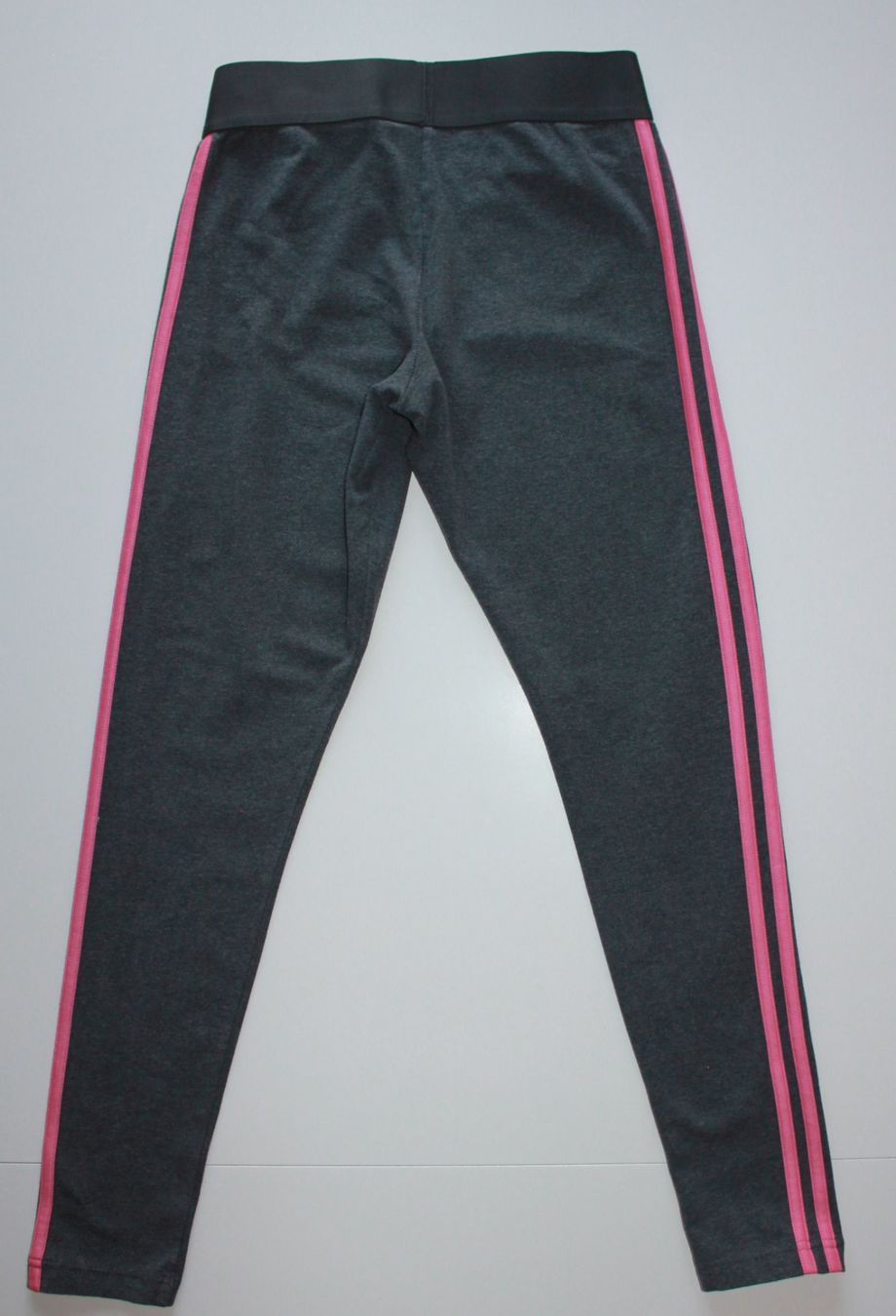 Leggings: Leggins Adidas gris t. S – Usato da Peseux venduto da Gilloss 2