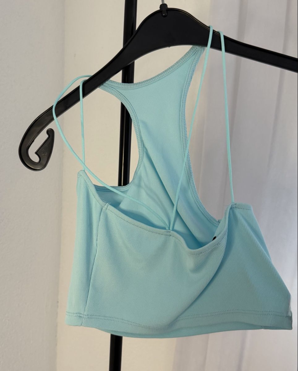 Top: Türkises Bershka Crop-Top – Usato da Rorschach venduto da Tara234 1