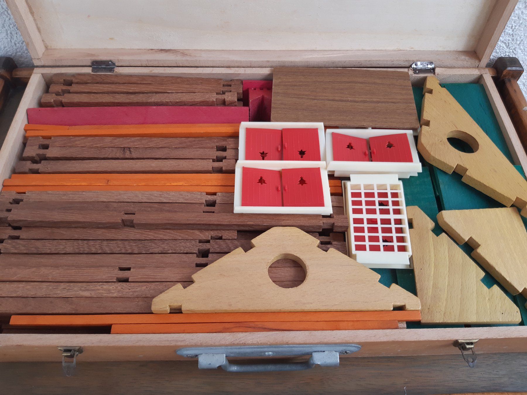 Ancien Jeu De Construction En Bois – Occasion – Pièces En Bois Massif