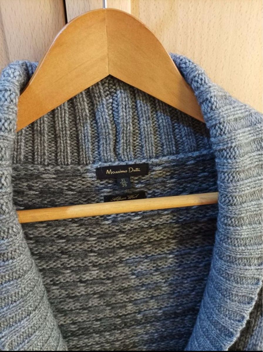 Massimo Dutti Maglioni & Felpe: Neuwertige Massimo Dutti Strickjacke – Nuovo (secondo la descrizione) da Wettingen venduto da epe_9vbf 2
