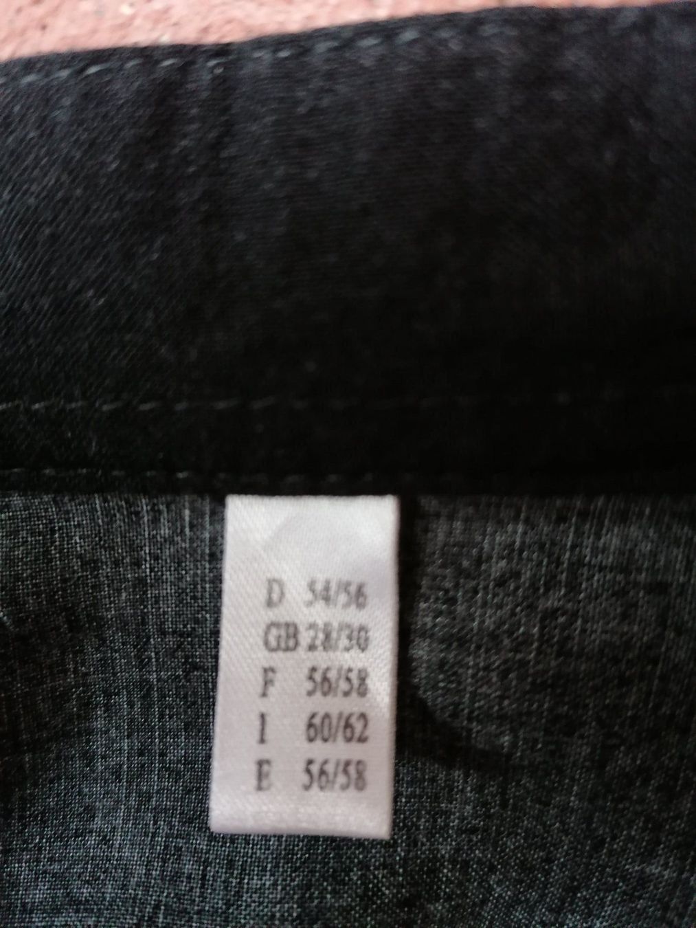 Camicette: Bluse schwarz 54/56 – Usato da Bedigliora venduto da Dolcezza0 2