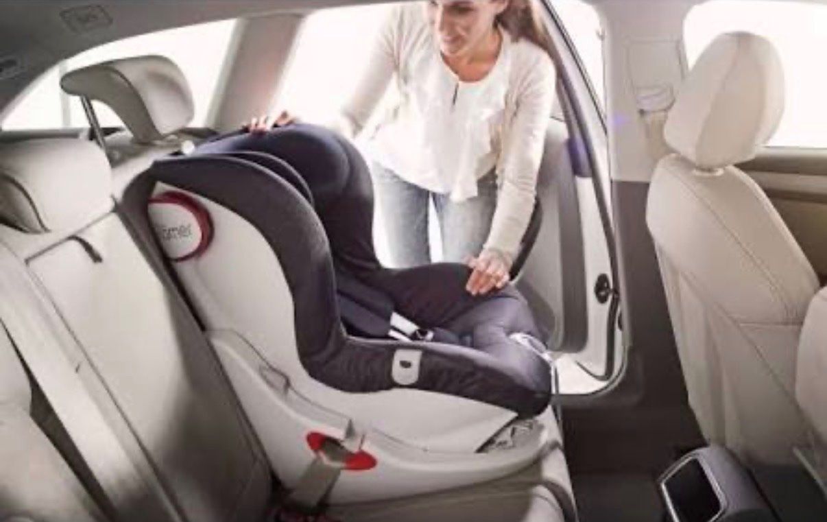 Britax Römer Seggiolini per auto: Britax Römer King II – Usato da Hauterive NE venduto da mwueth 6