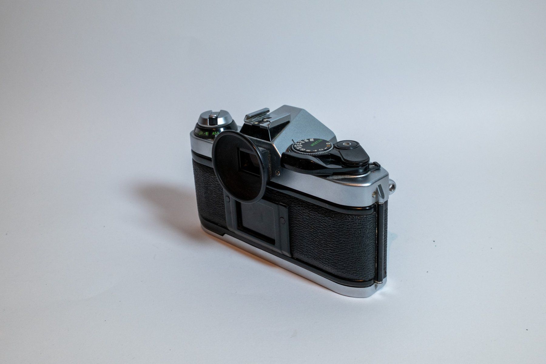 Canon Fotocamera: Canon AE-1 Program  Body only – Usato da Zürich venduto da Mutheee 2