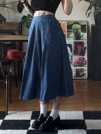 Stylish flared denim skirt, size 36 - Y2K fashion
