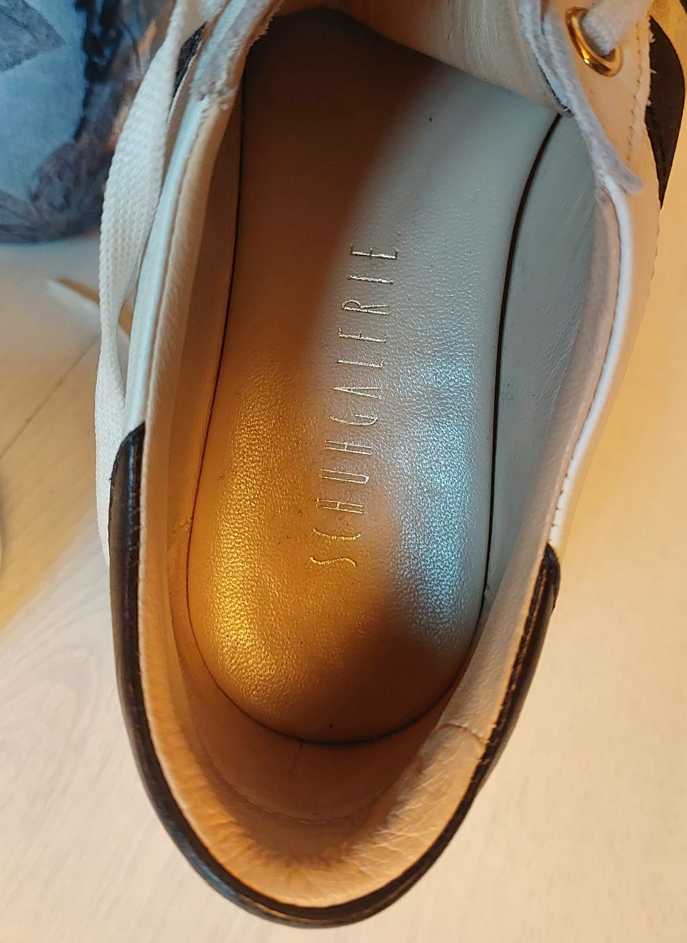 Chaussures femmes: Sneaker – D'occasion à Brunnen par CHOUCHOU. 2