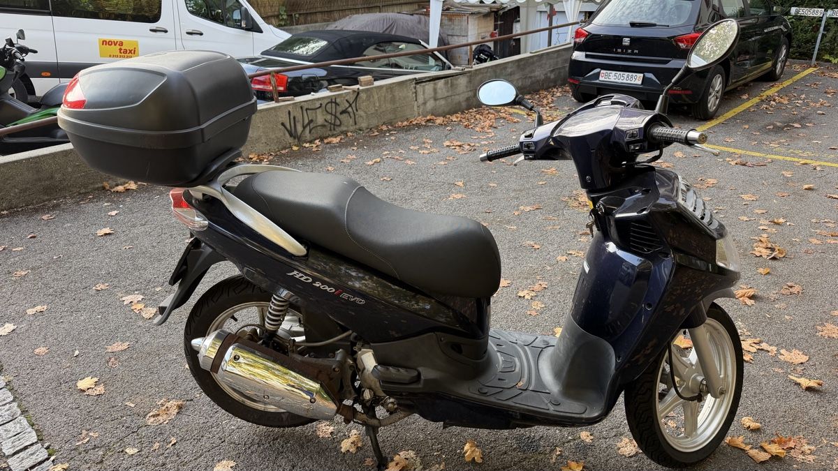 Sym Scooters: Sym HD 200 MFK 10.2025 – D'occasion à Bern par Canale1978 1