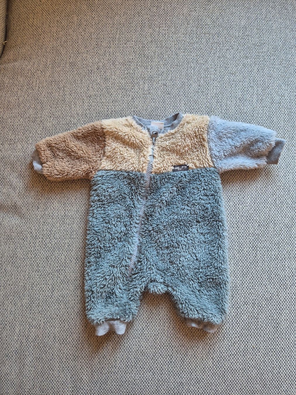 Next Pagliaccetti: Flauschiger Baby Overall Gr. 50 – Usato da Zürich venduto da taisli1