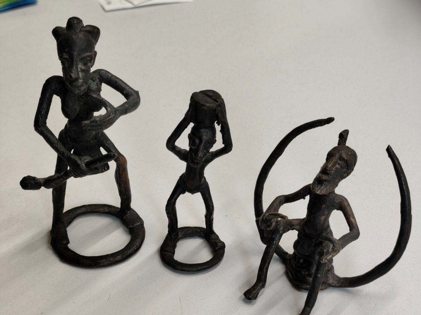 Statuette: Afrika Bronzefigur Ashanti-Stil / Goldgewichte ?? – Usato da Goldswil b. Interlaken venduto da troedlermarkt-goldsw