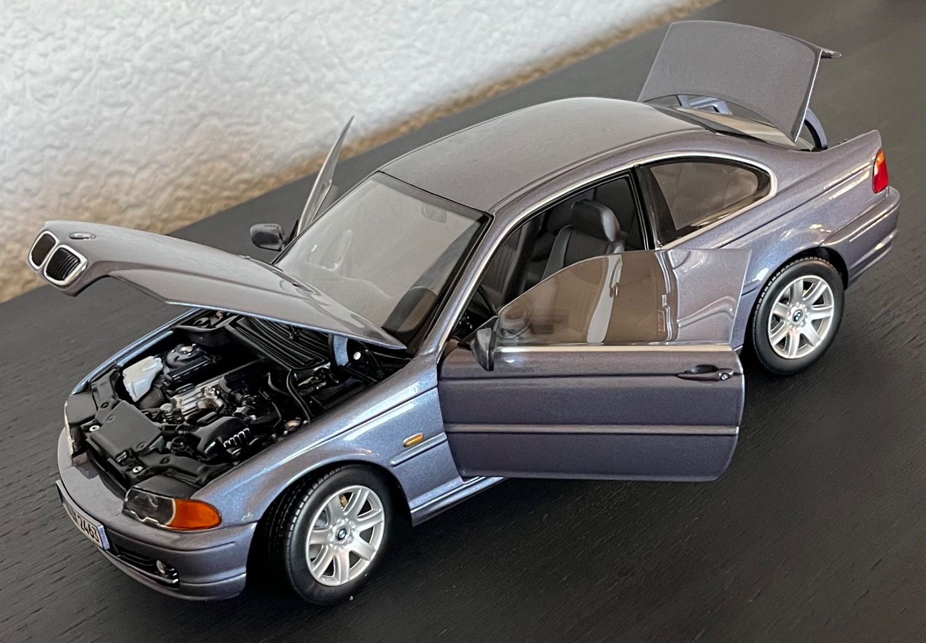 Kyosho Modellini d'auto: KYOSHO BMW 318ci e46 coupé 1:18 – Usato da St-Cergue venduto da ncu_t267 2