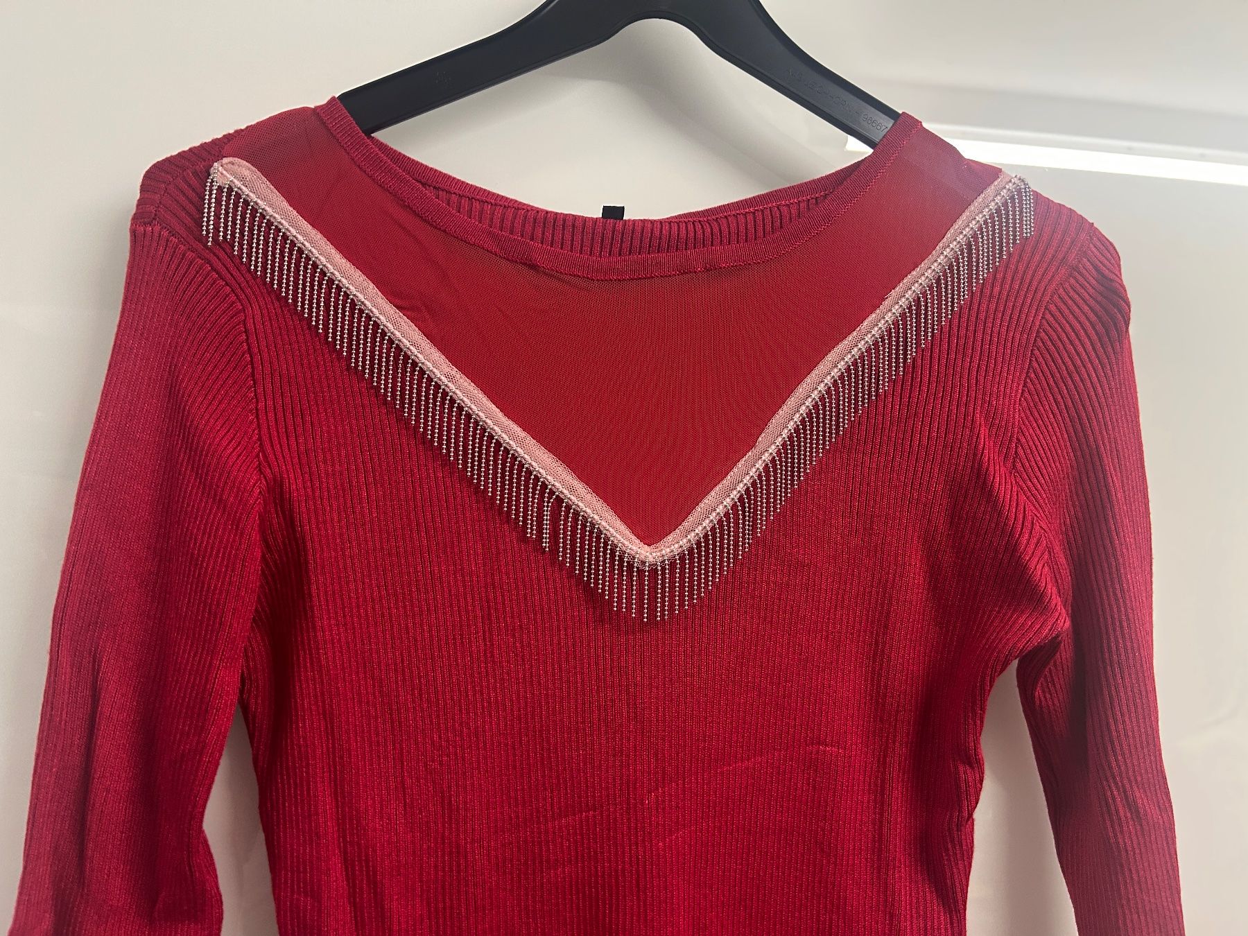 Maglioni & Felpe: Pullover rot dekorativer Ausschnitt one size Neu – Nuovo e nell'imballaggio originale da Regensdorf venduto da Spyke55 1