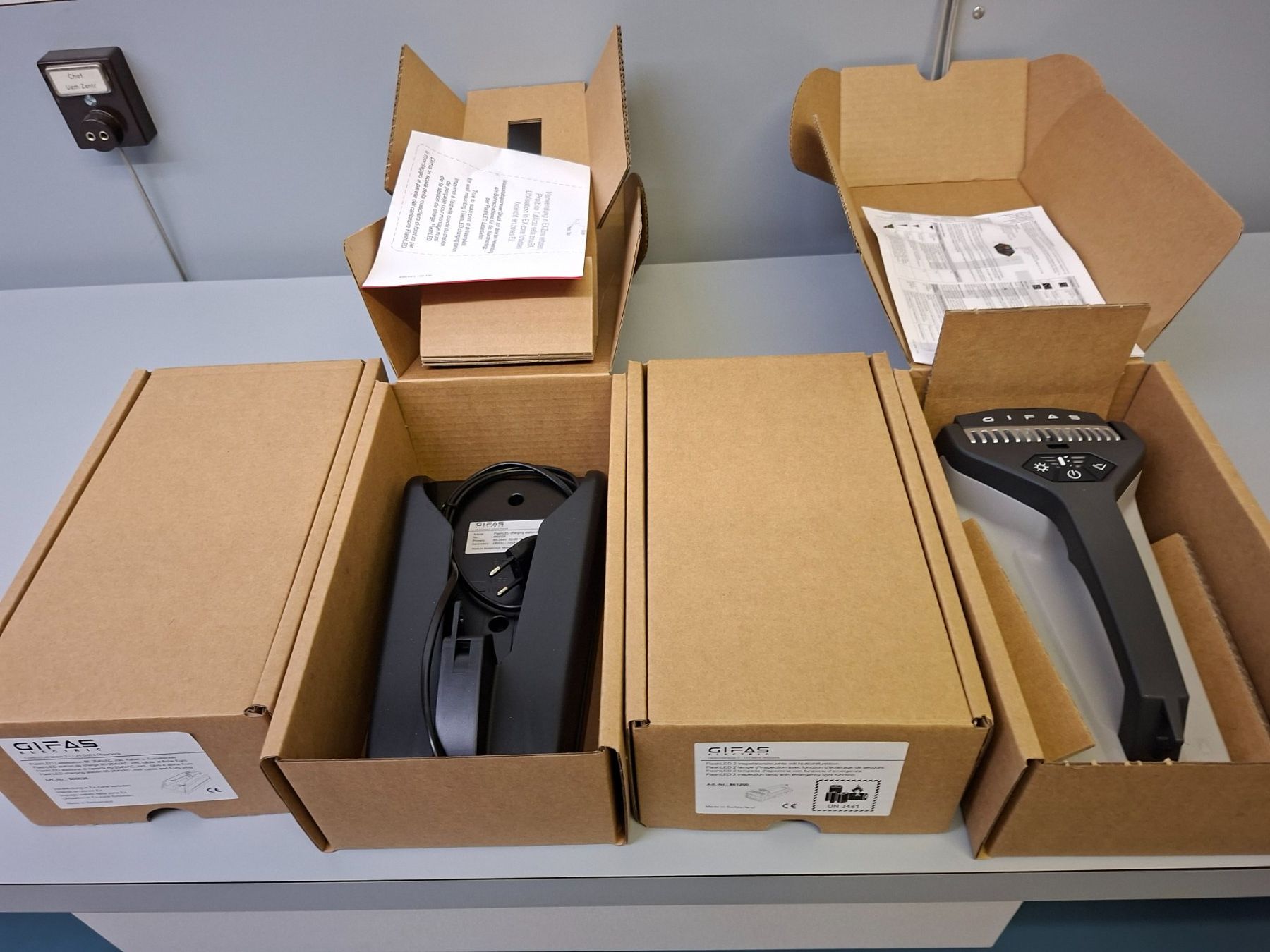 Lampen: GIVAS Notleuchten Flash LED – Neu und originalverpackt aus Ebmatingen von Ilg 1