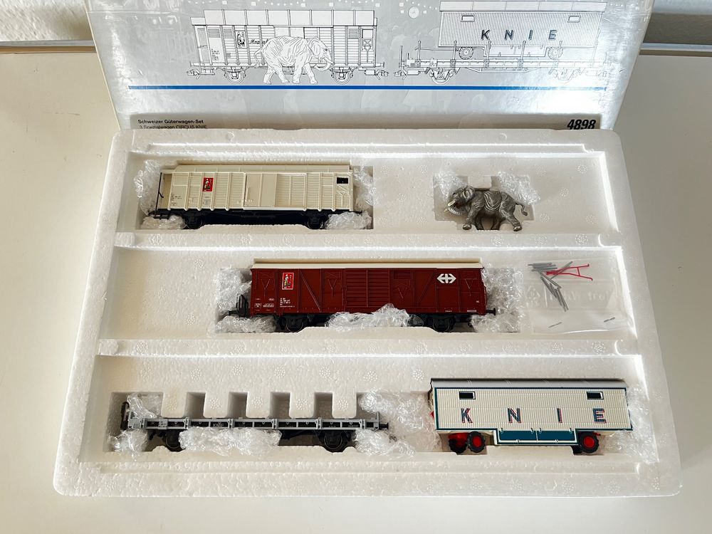 Märklin 4898 Spezialwagen Circus Knie (Neu und originalverpackt) in Zug ...