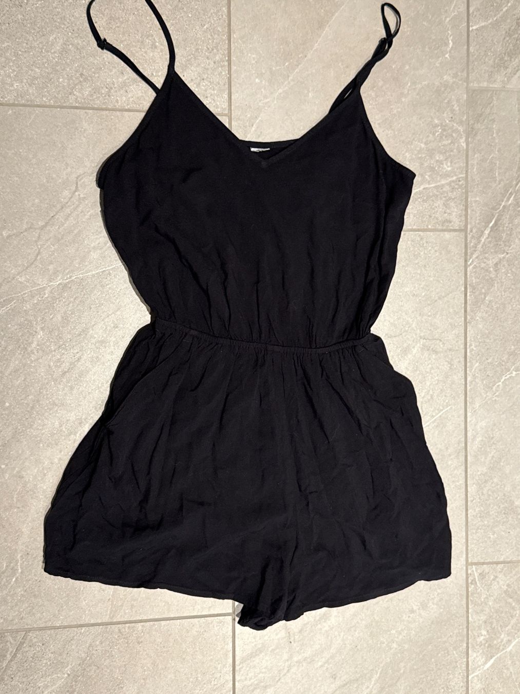 Jumpsuits: Jumpsuit Shorts, 38 – Gebraucht aus Amriswil von used2use