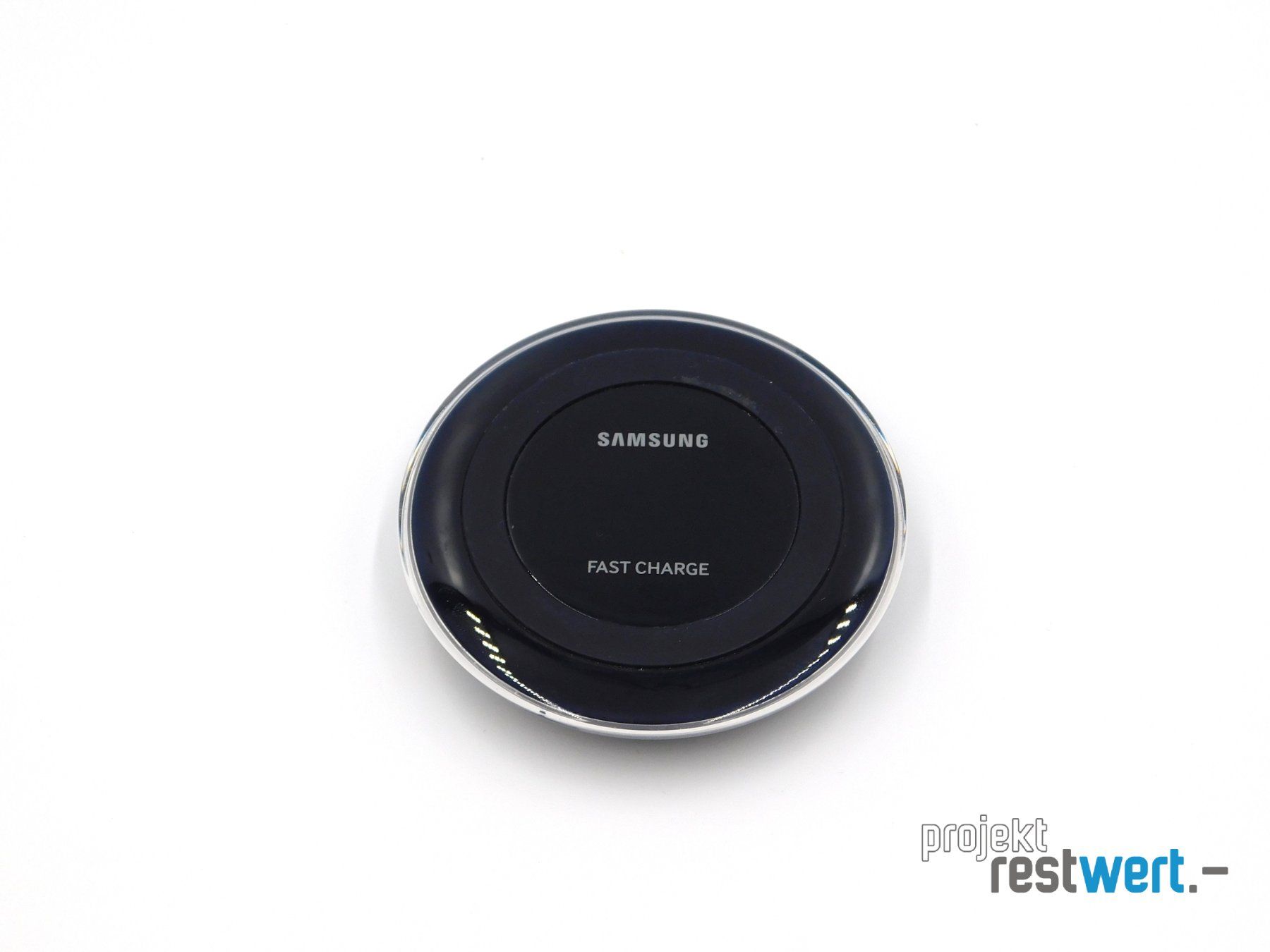 Samsung Ladegeräte: Wireless Fast Charger von SAMSUNG – Gebraucht aus Bülach von restwert_buelach