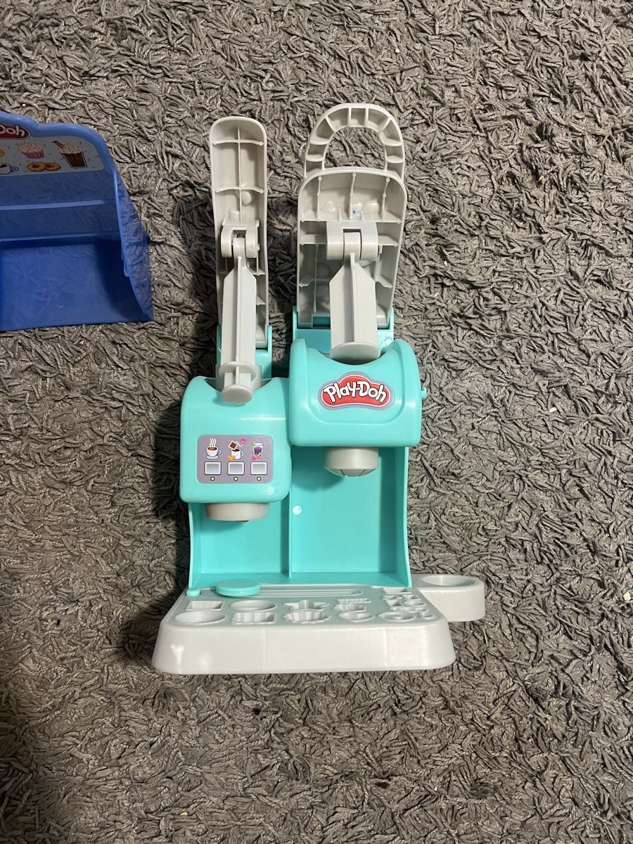 Play-Doh Giocattoli: Play-Doh Bäckerei /Café Set – Usato da Hasliberg Goldern venduto da Mejolo