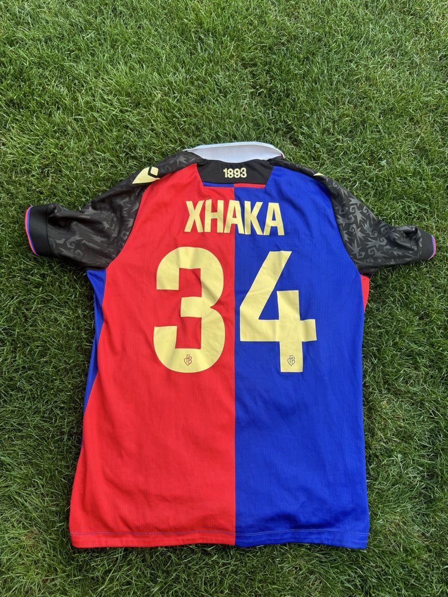 FC Basel Leibchen & Hosen: FC Basel Home 23/24 XL Xhaka – Gebraucht aus Dornach von Picasso81