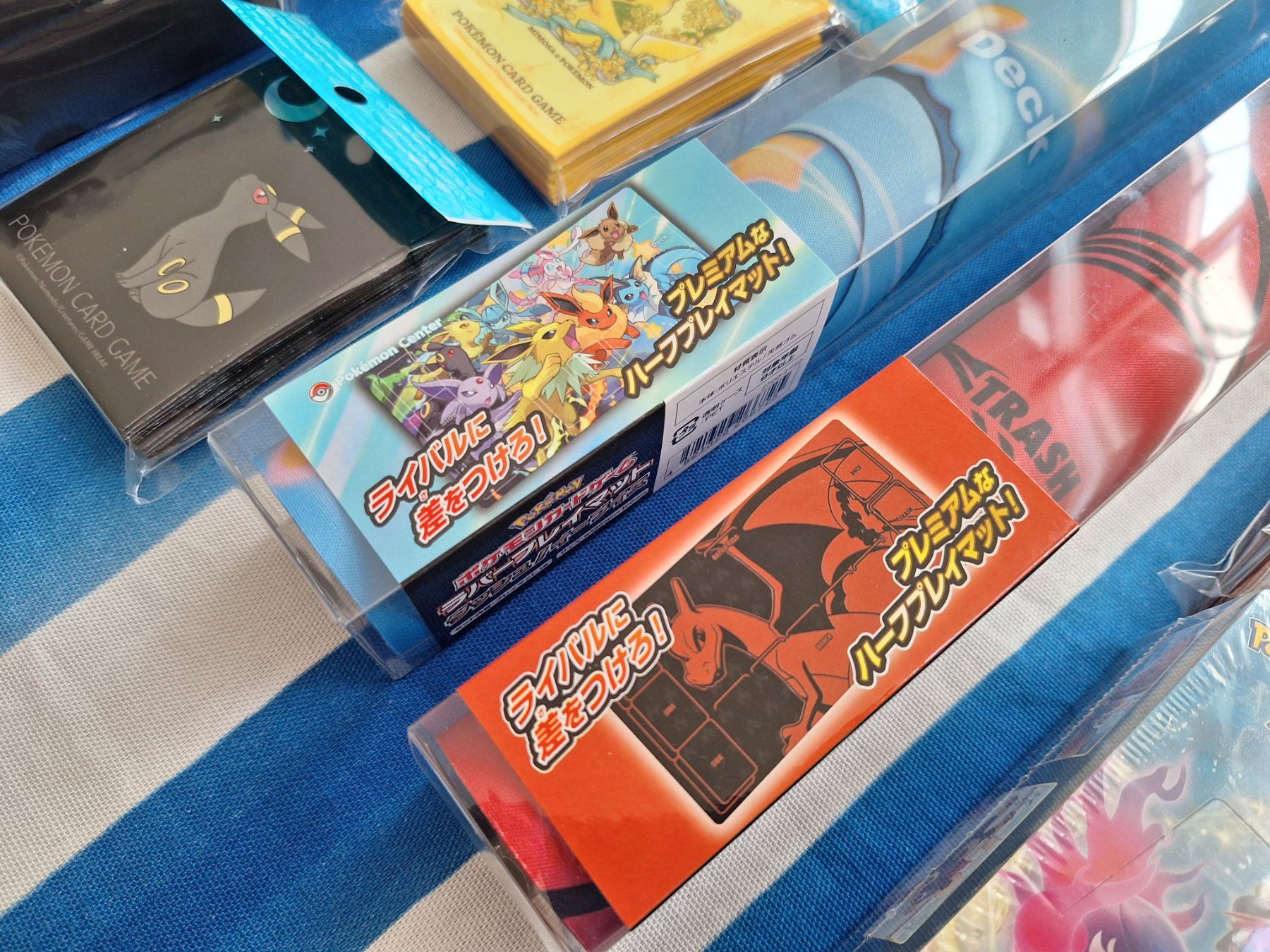 Pokémon Carte collezionabili: 11-teiliges JP Pokemon Center Set; Sleeves, Deck Boxes – Nuovo e nell'imballaggio originale da Spreitenbach venduto da misi.m 1