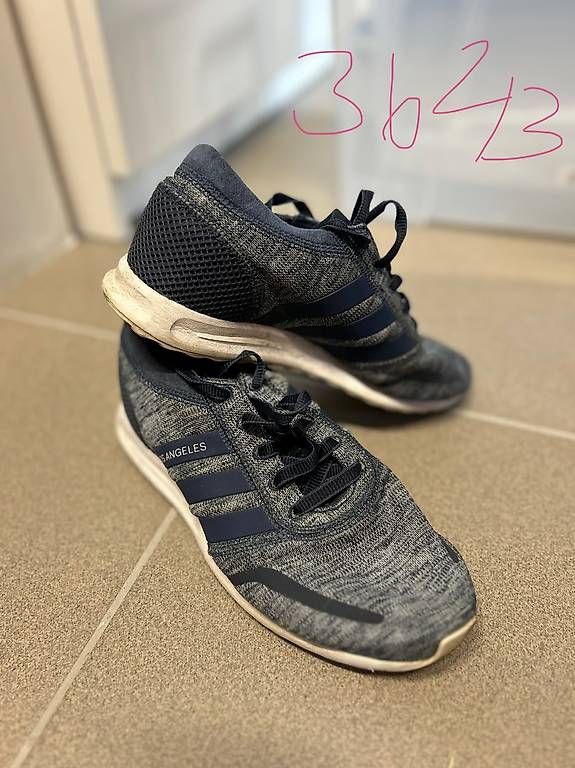 Adidas Scarpe da donna: Adidas Schuh 36 2/3 – Usato da St.Gallen venduto da leko11