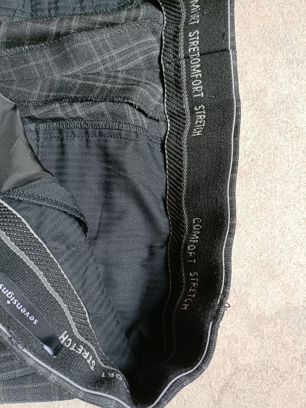 Pantaloni: Stoff Herrenhose – Usato da Embrach venduto da Illingen13 4