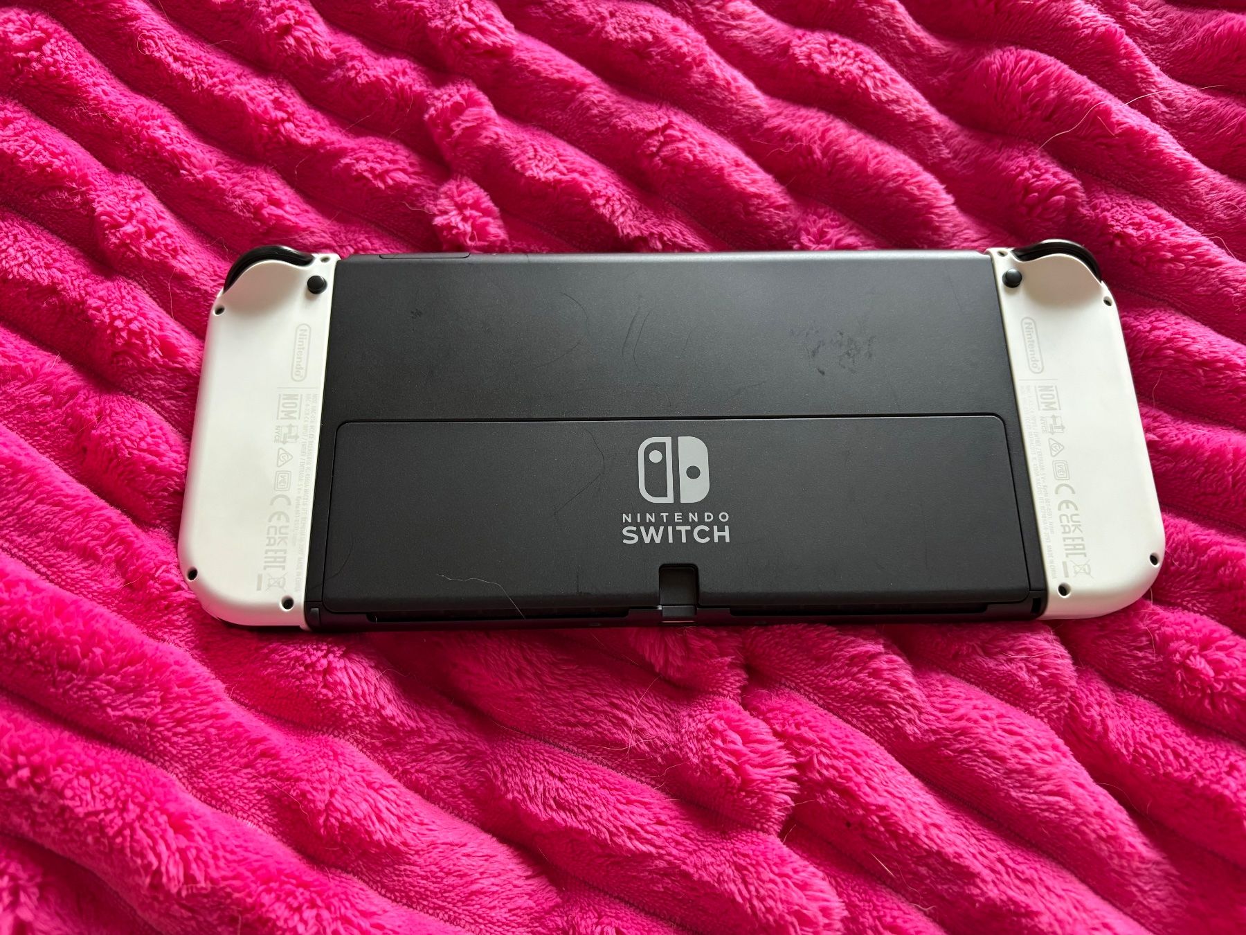Nintendo Consoles: Nintendo Switch OLED – D'occasion à Fribourg par emm_bxs6 1