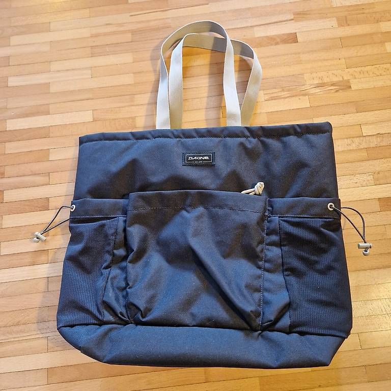 Zaini: Dakine Tasche Rucksack np 69 – Usato da Rümlang venduto da kar_6nzq