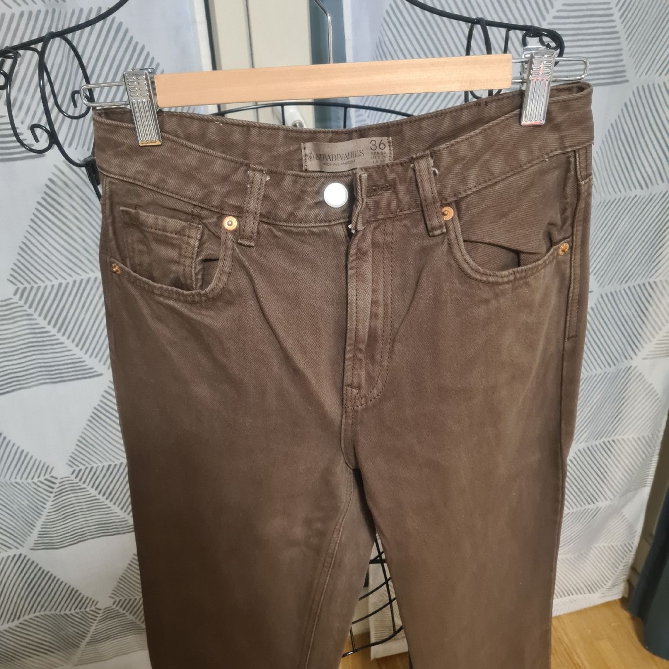 Stradivarius Jeans: jeans gr 36 von stradivarius – Nuovo (secondo la descrizione) da zürich venduto da janjaz 1