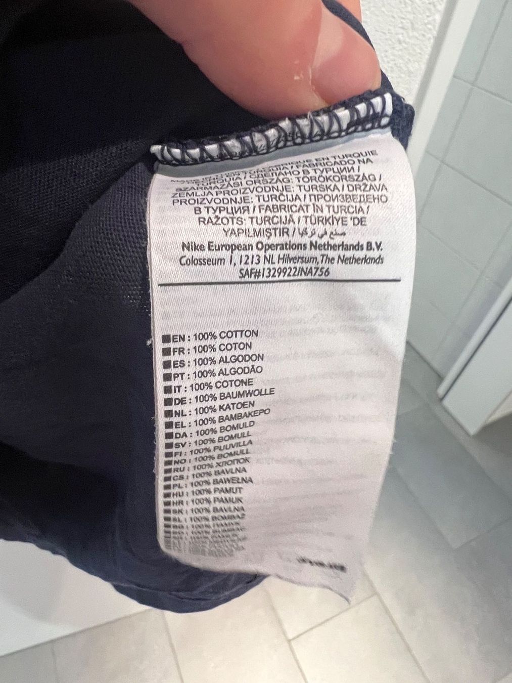 Nike T-shirt: Nike Sport T-Shirt – Usato da Dielsdorf venduto da Anthony111 2