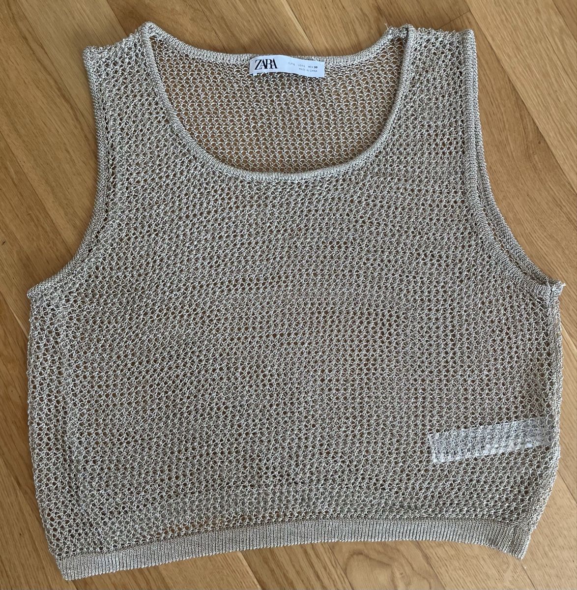 Zara Top: ZARA CROPPED TOP GOLD GRÖSSE L – Nuovo (secondo la descrizione) da Rorschacherberg venduto da drdupor 7