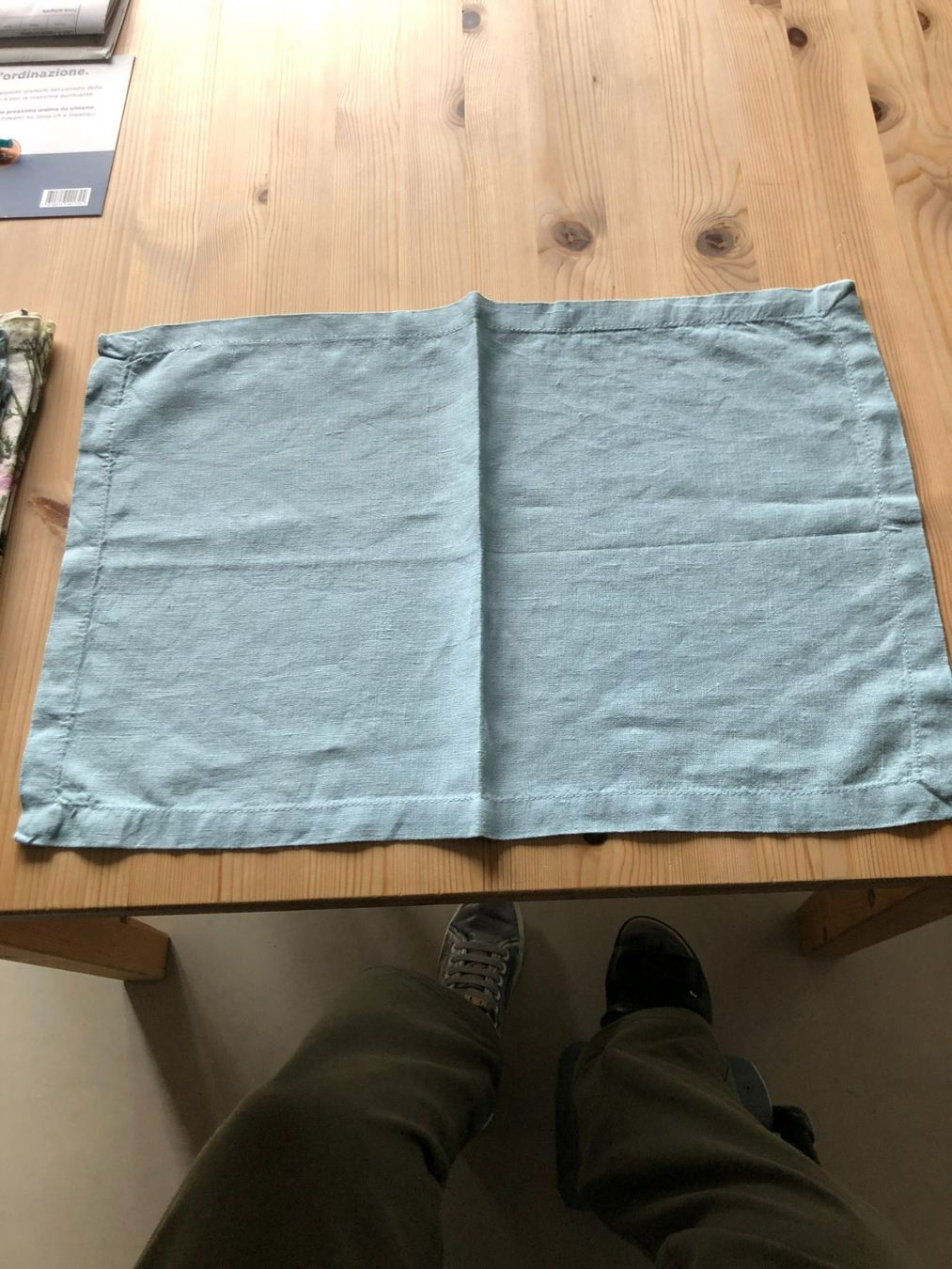 Set di tavolo e panche: 4er Tischset von MANOR Hellblau aus Leinen – Usato da Bellinzona venduto da JackieBlue 1