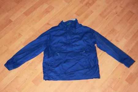 blaue Windjacke 140/146 von Esprit