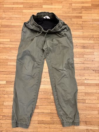 Gefütterte Hose H&M 146 olive