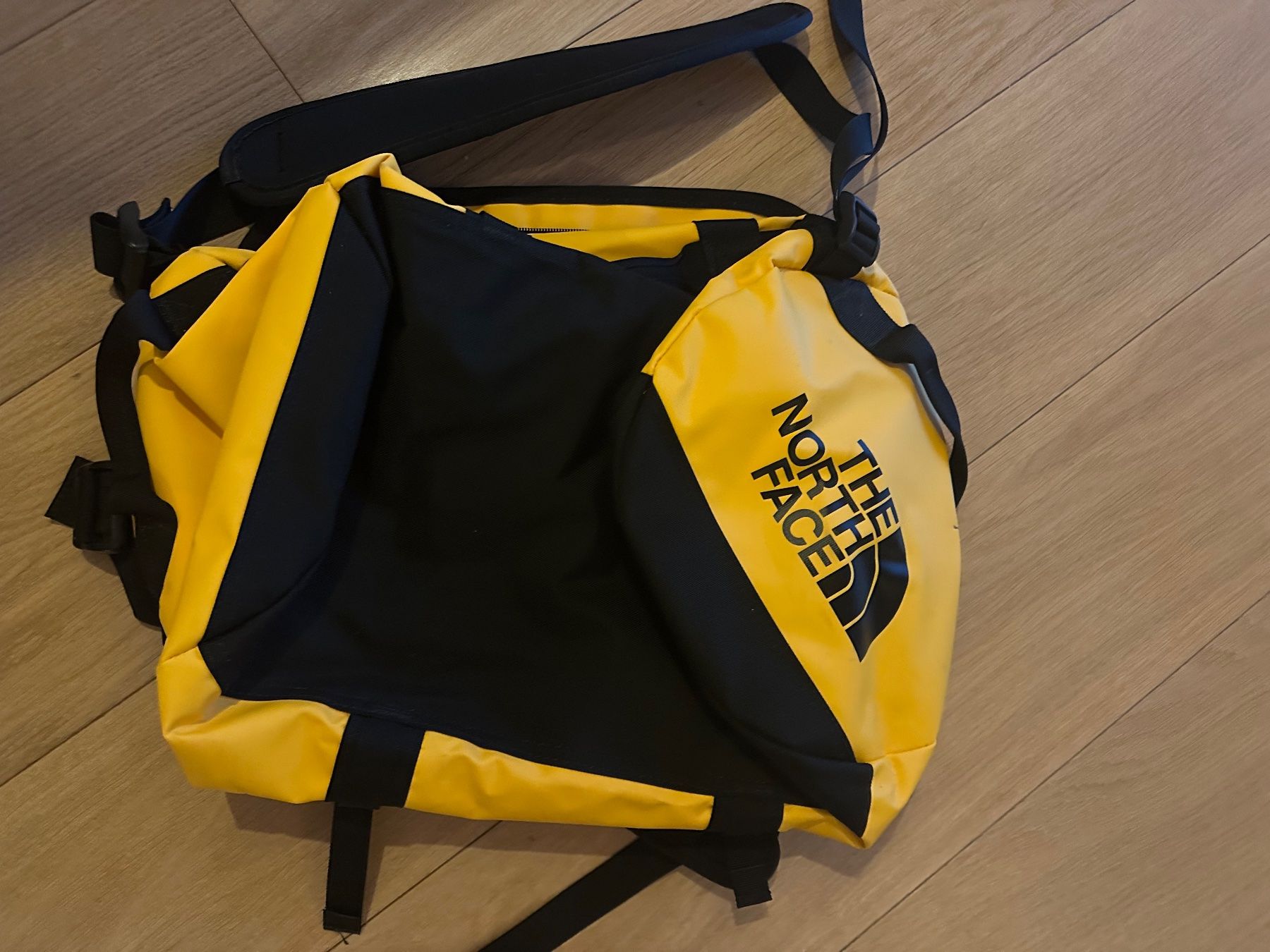 North Face Rucksäcke: THE NORTH FACE - Bag Base Camp XS - 31L – Gebraucht aus Chêne-Bougeries von swi_c577 1