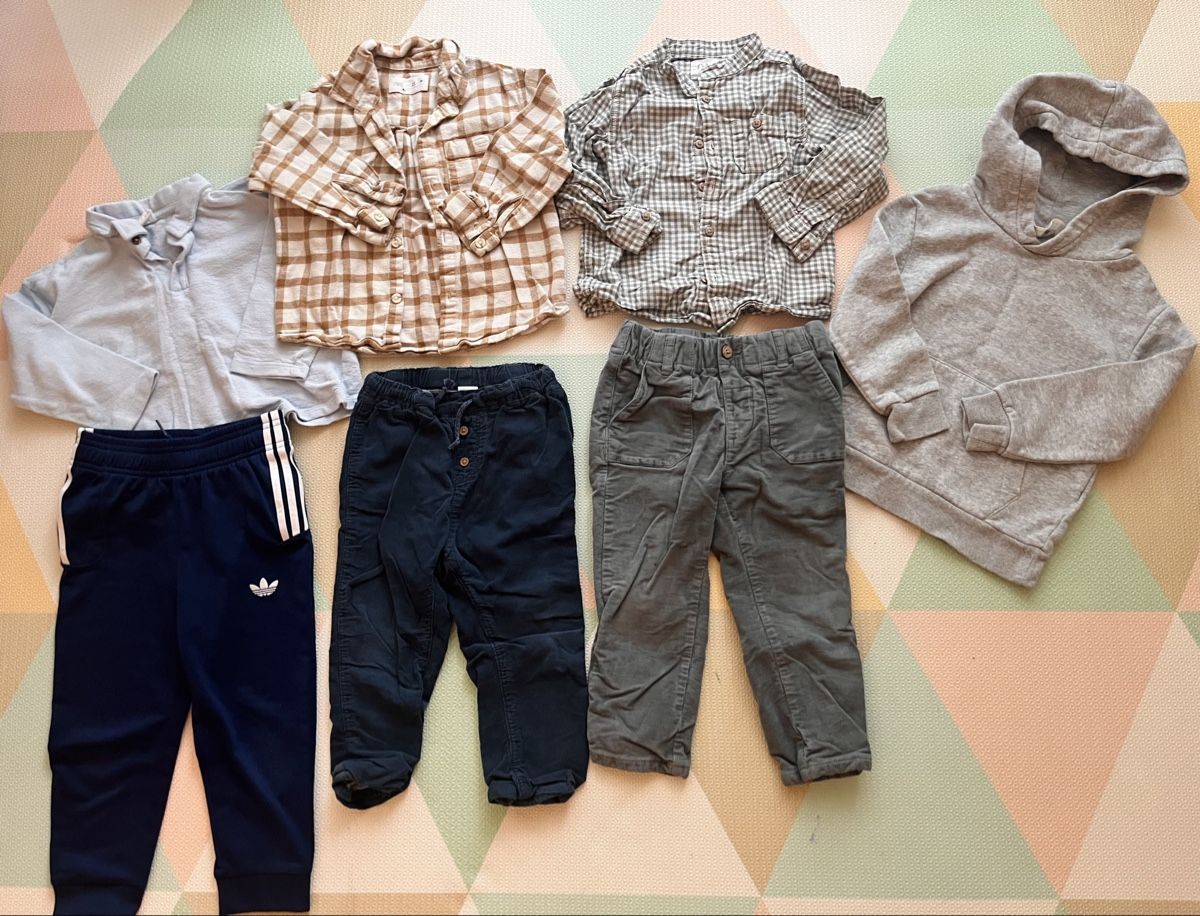 Lotti & Set di vestiti: Kinderkleider Set Gr. 98 – Usato da Zürich venduto da davidihagee