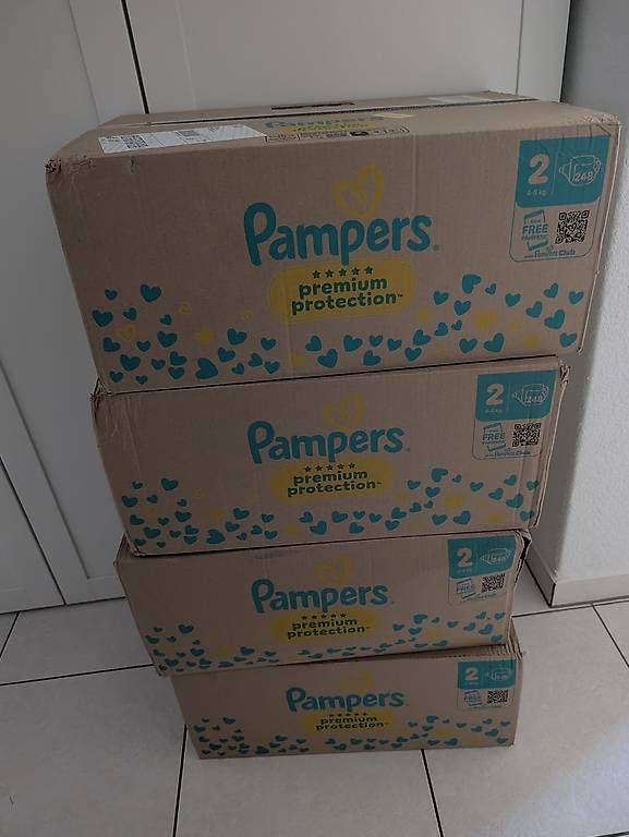 Bacs à couches & couches: Pampers Premium Protection Grösse 2 – D'occasion à Rorbas par philips1