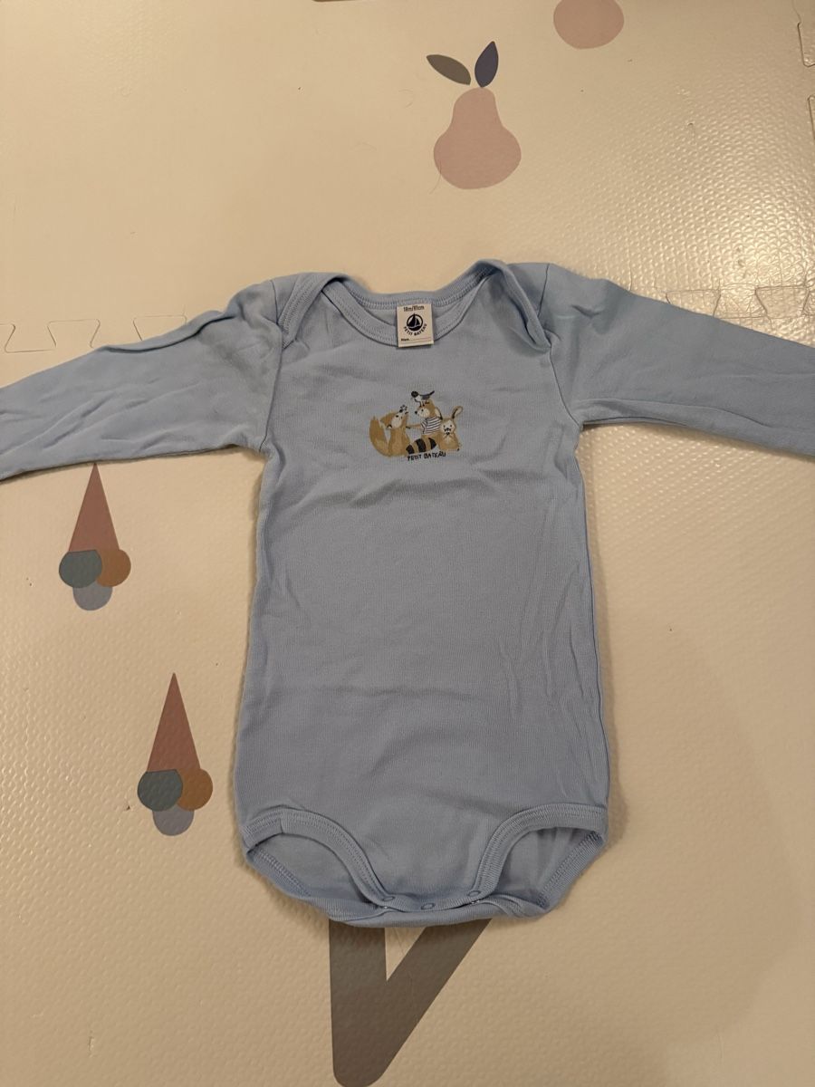Petit Bateau Kleiderpakete & -sets: Petit Bateau 2 bodys 18m – Gebraucht aus Zürich von mimi2013 2