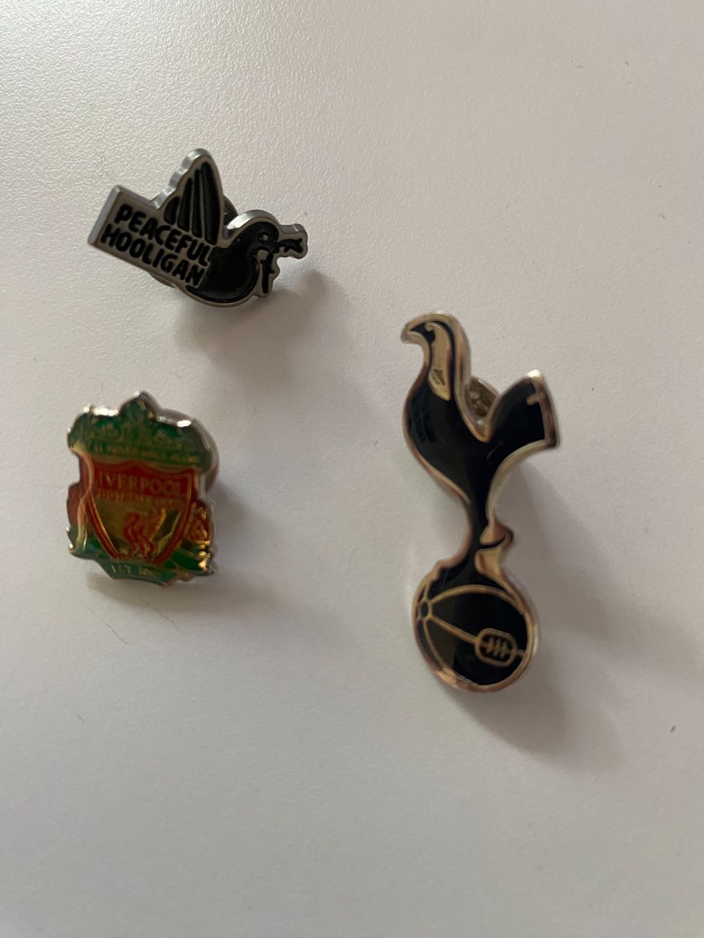 Plaketten & Abzeichen: Fussball Ansteckpins – Gebraucht aus Gümligen von Vicky2