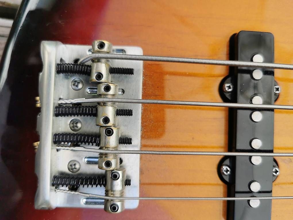 Fender Instruments de musique: Fender Jazz Bass American Standard – D'occasion à Onex par tournesoulx 2
