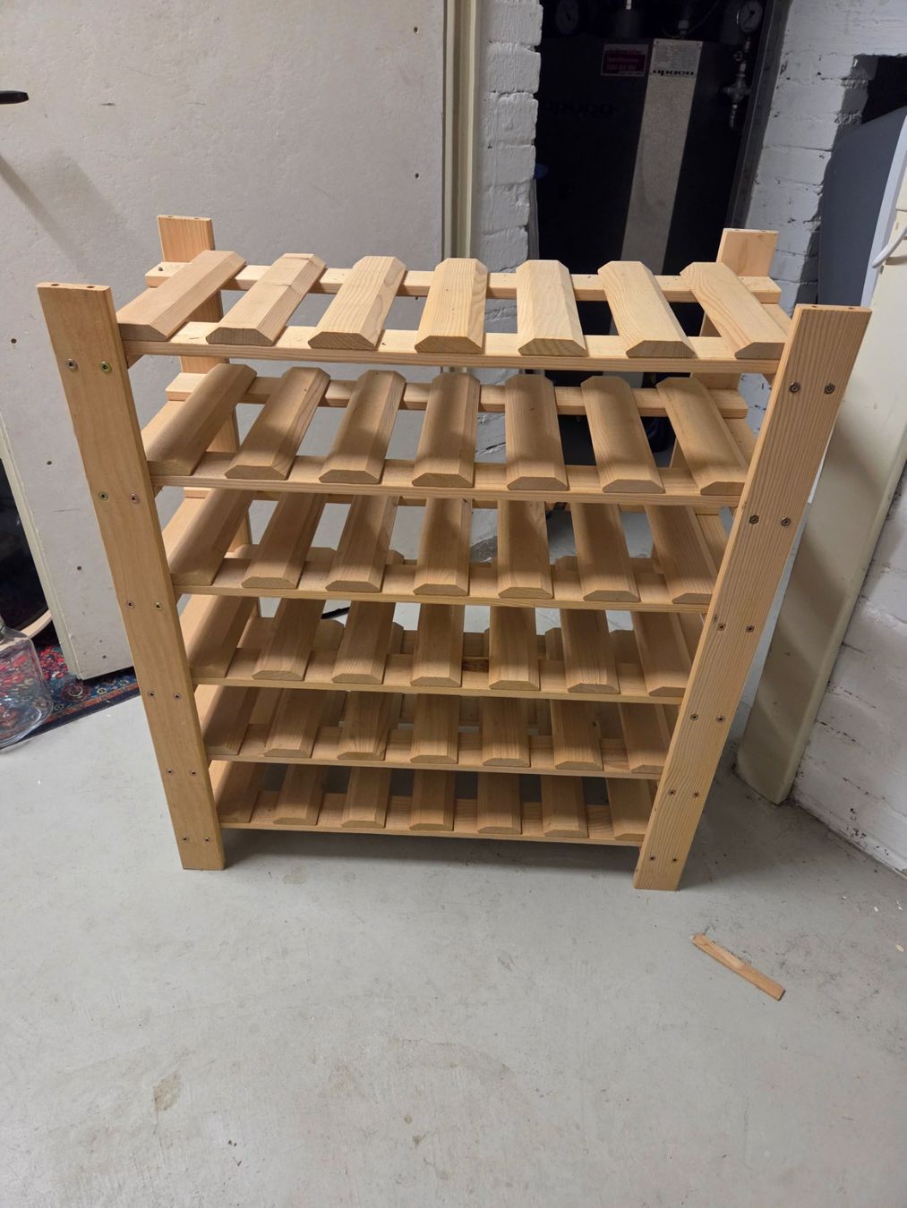 Regale: Weinregal aus Holz – Gebraucht aus Riehen von samira3886