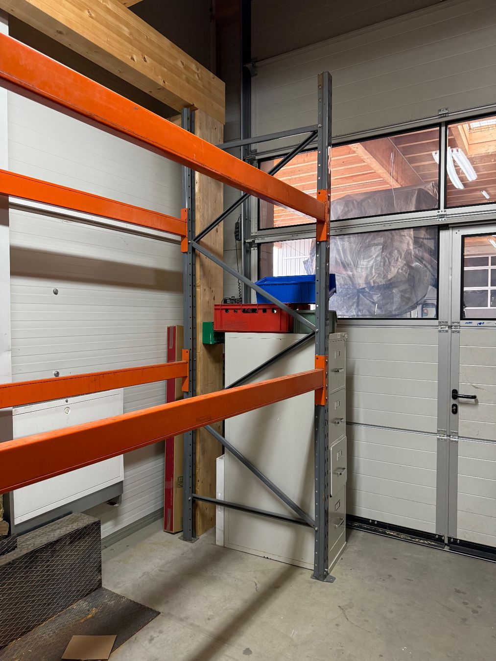 Scaffali: Palettenregal orange/grau – Usato da Hallau venduto da mofaplus 2