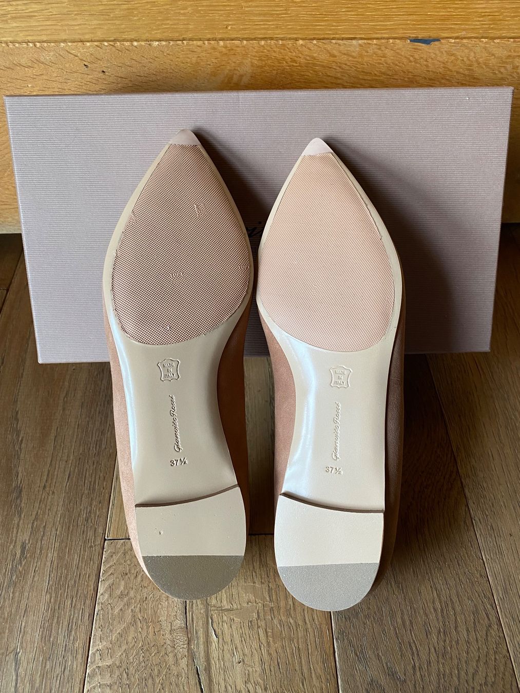 Gianvito Rossi Scarpe da donna: Escarpins Gianvito Rossi taille 37,5 neuf – Nuovo e nell'imballaggio originale da Commugny venduto da Flamantrose77 2