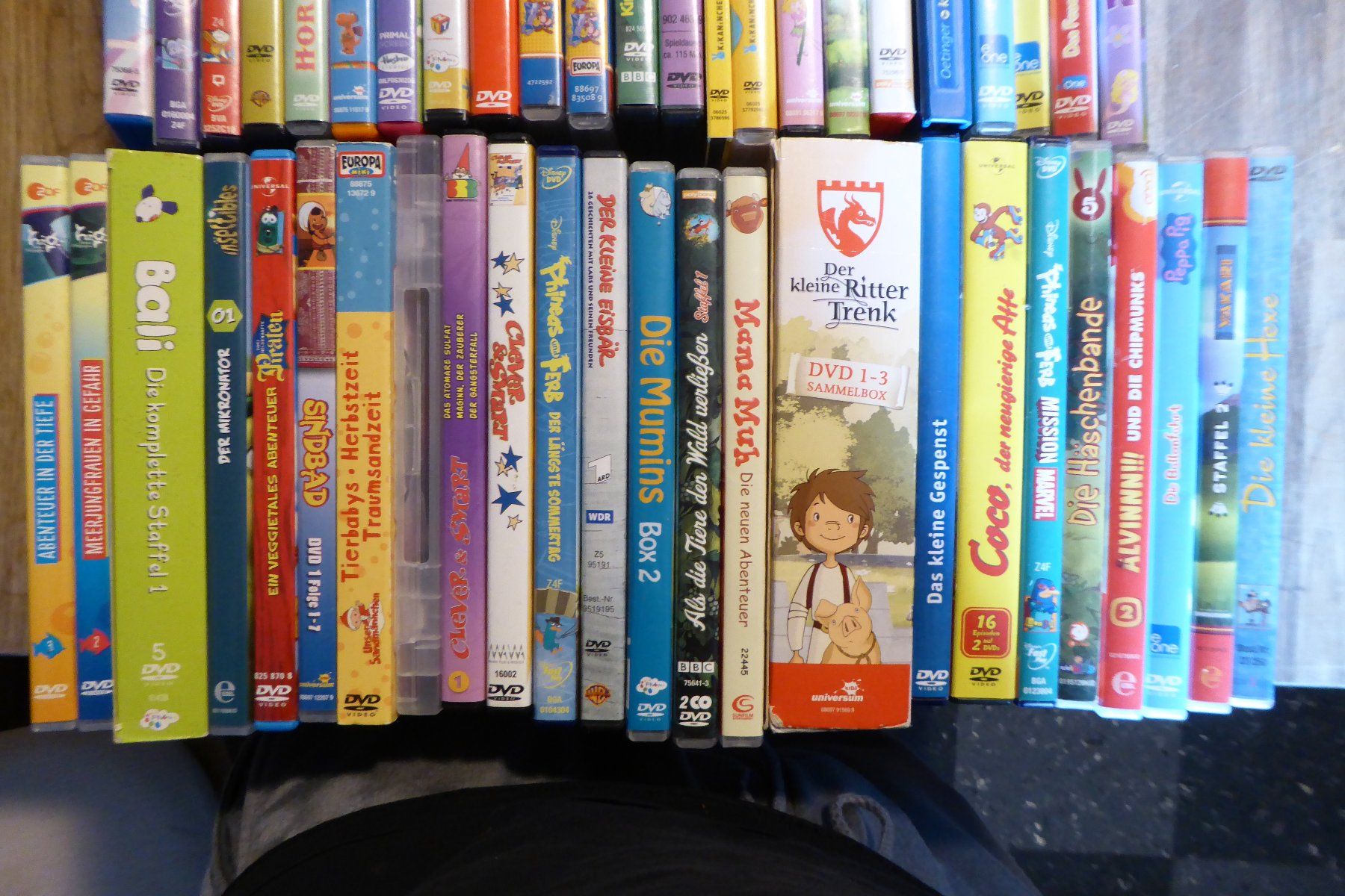 Tutti i DVDs: Riesiges DVD Paket Kinder Serien Animation – Usato da Allschwil venduto da Summelsarium 3