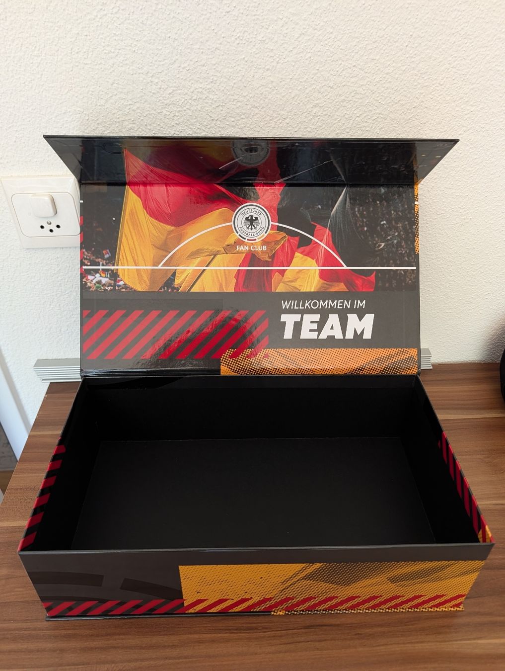 Altro in Decorazioni & Accessori: DFB Fan Box ohne Inhalt  – Usato da Hinwil venduto da dotz12 1